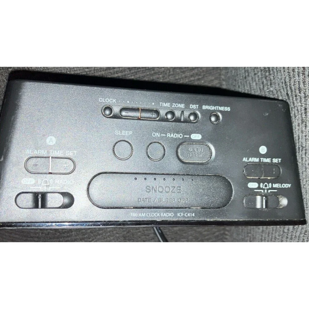 SONY DREAM MACHINE FM/AM CLOCK RADIO ICF-C414 TESTED/B/87